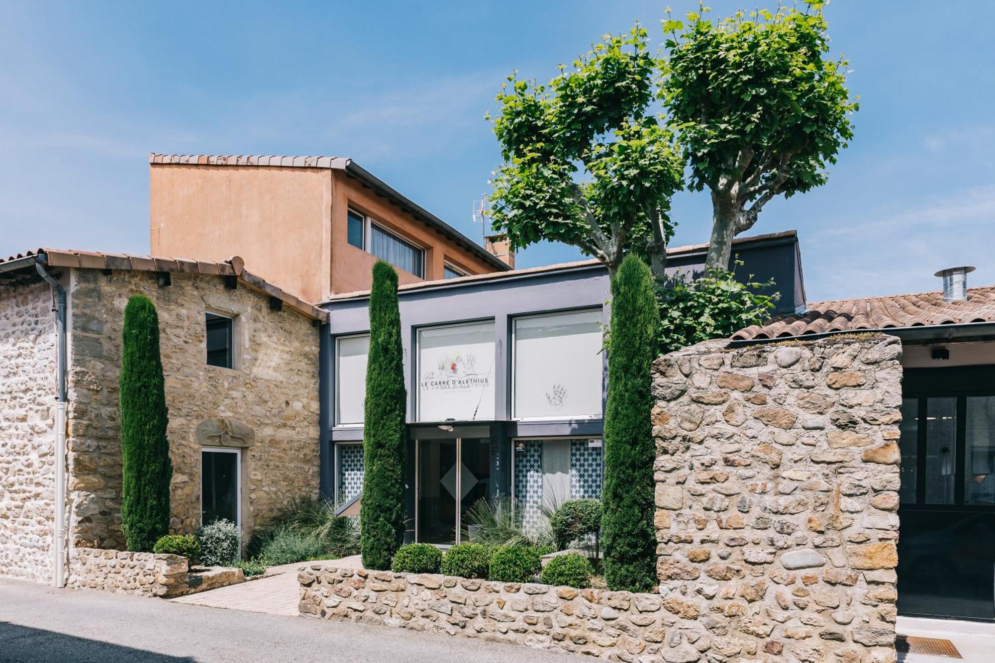 Charmes-sur-Rhone Le Carre D'Alethius Logis Hotel Restaurant מראה חיצוני תמונה