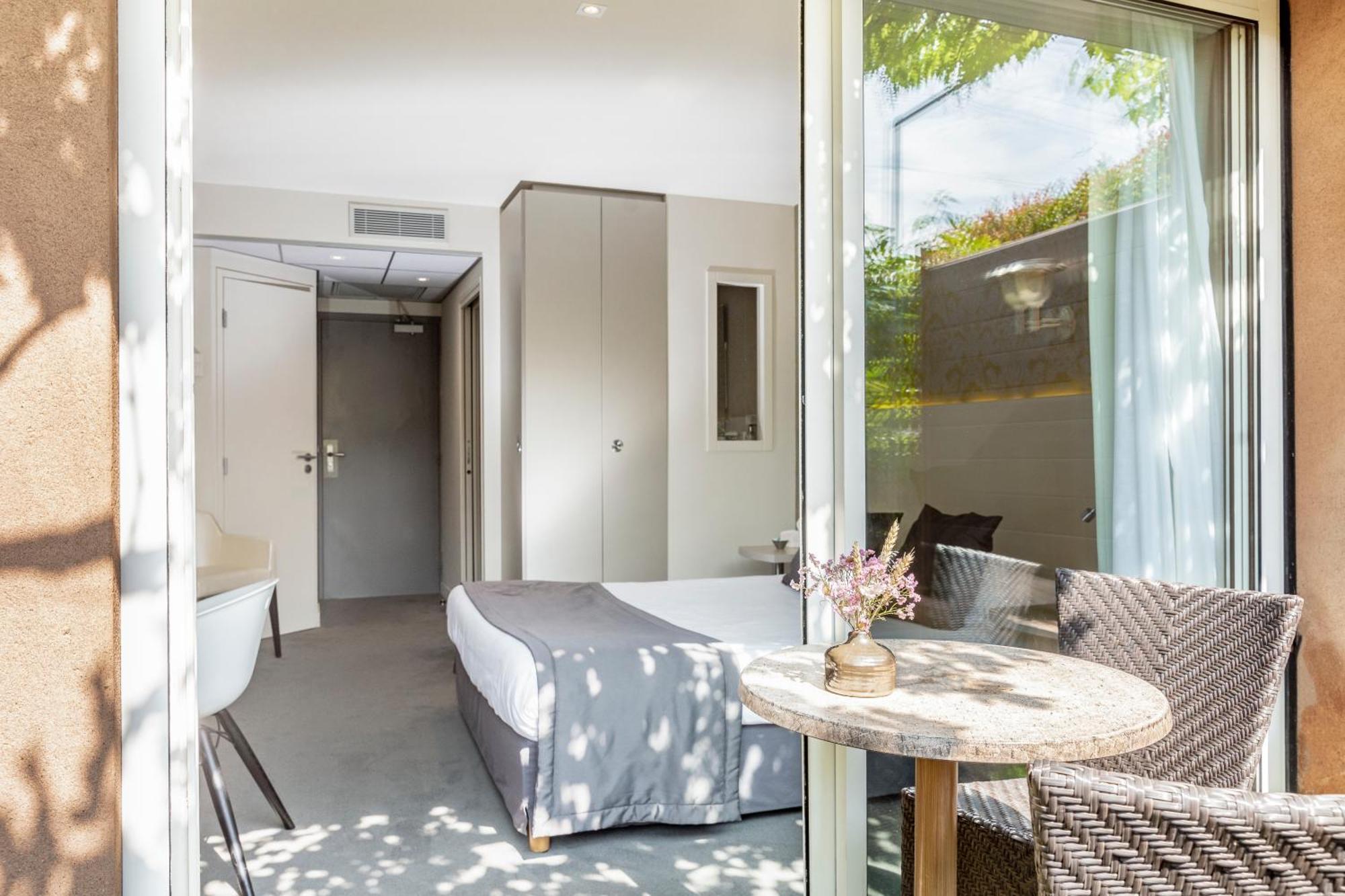 Charmes-sur-Rhone Le Carre D'Alethius Logis Hotel Restaurant מראה חיצוני תמונה
