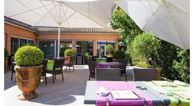 Charmes-sur-Rhone Le Carre D'Alethius Logis Hotel Restaurant מראה חיצוני תמונה