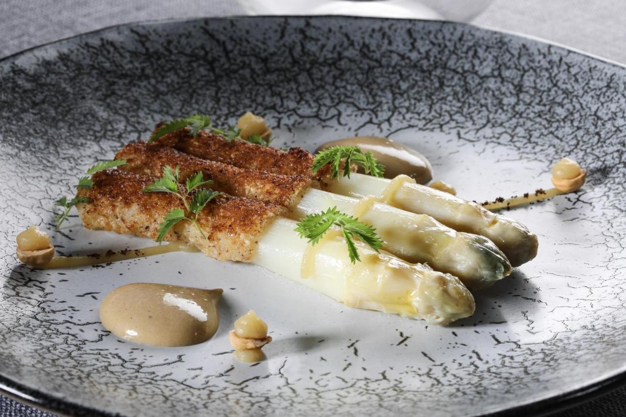 Charmes-sur-Rhone Le Carre D'Alethius Logis Hotel Restaurant מראה חיצוני תמונה